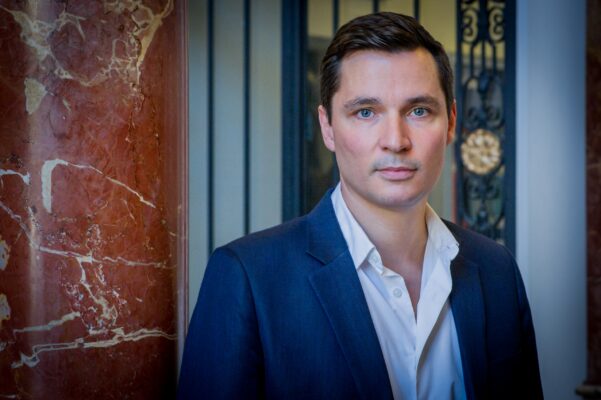 Simon Lepper, credit Robert Workman